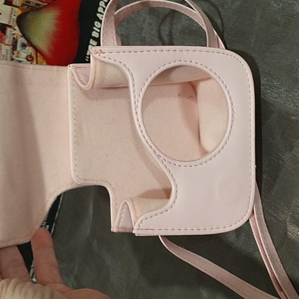 5/$15⛵Instax Light Pink Crossbody Bag - Picture 3 of 4